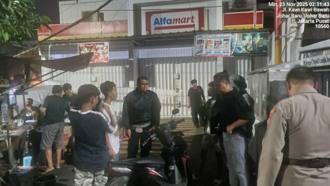 
					Patroli Antisipasi Guantibmas, Polsek Johar Baru Gelar Mobiling Dini Hari