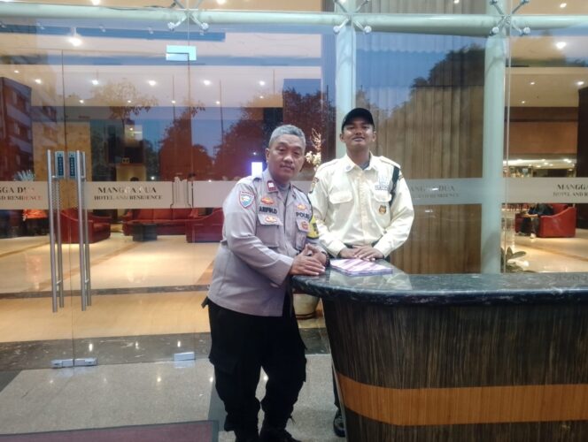 
					Pelayanan Bhabinkamtibmas Sambangi Korban Pencurian di Mangga Dua Selatan