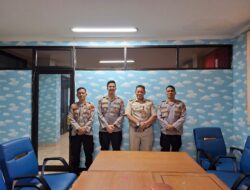 Kapolsek Senen Sambangi Camat Senen, Bahas Penguatan Keamanan Wilayah dalam Suasana Akrab