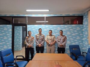 Kapolsek Senen Sambangi Camat Senen, Bahas Penguatan Keamanan Wilayah dalam Suasana Akrab