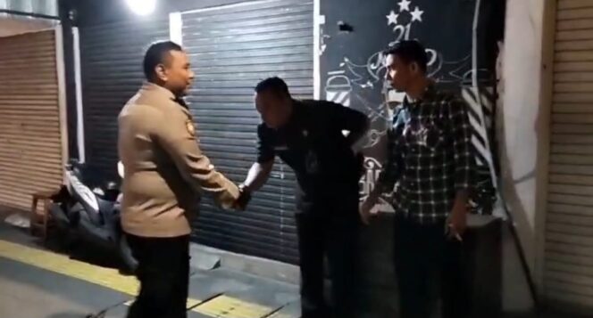 
					Giat “Sahabat Patroli Polisi” Polsek Metro Gambir Perkuat Harkamtibmas Dan Layanan Curhat Kamtibmas