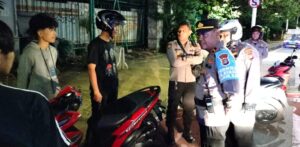 Mencegah Kerawanan Wilayah di Malam Hari, Polsek Metro Gambir Laksanakan Giat Patroli 3 Pilar