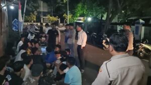 Patroli 3 Pilar Bubarkan Kerumunan Malam, Polisi Ingatkan Warga Waspada CURAT–CURAS–Curanmor