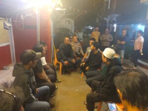 Polsek Metro Menteng Sambangi Warga, Komitmen Bersama Wujudkan Menteng Aman Dari Tawuran Warga