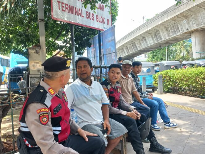
					Ditsamapta Polda Metro Jaya Gelar Himbauan Kamtibmas di Blok M dalam Operasi ‘Sikat Jaya 2025’