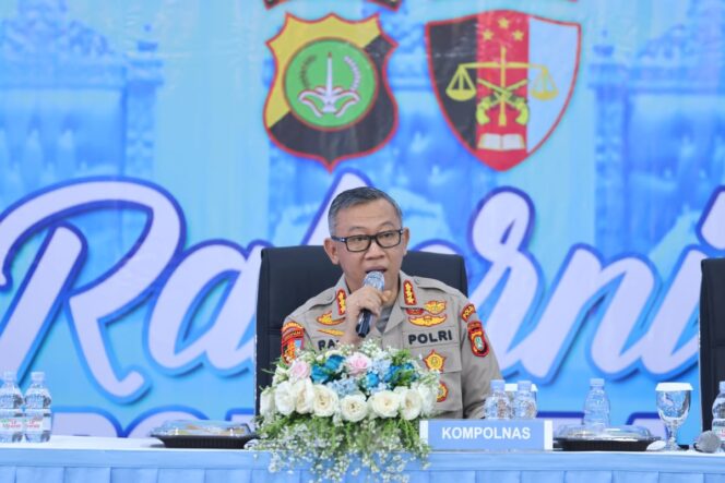 
					Bidpropam Polda Metro Jaya Gelar Rakernis dan Sosialisasi Whistle Blowing System, SP4N Lapor hingga Larangan Hidup Mewah