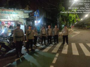 Patroli Malam Polsek Johar Baru Antisipasi Curas, Curat, Curanmor, dan Tawuran