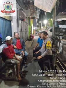 Cooling System dan Sambang Warga, Bhabinkamtibmas Tanah Tinggi Perkuat Keamanan RT01 RW08
