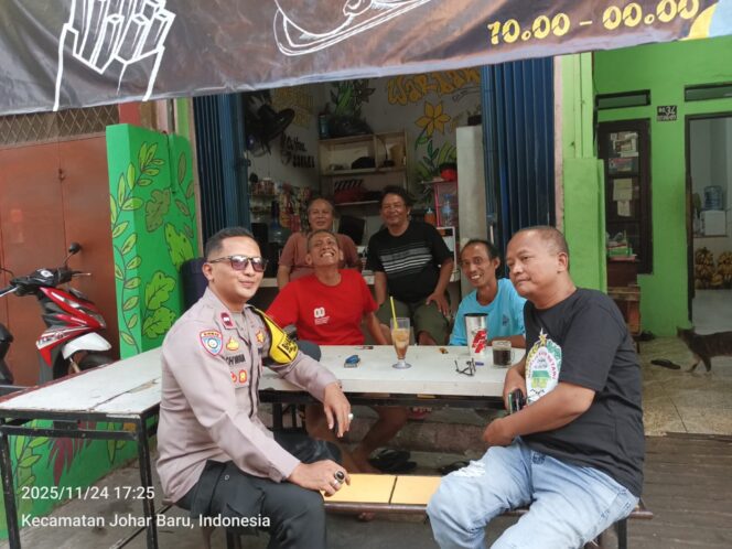 
					Aipda Ikhwan Bhabinkamtibmas Kampung Rawa Cooling System dan Sambang Imbau Warga Waspada Curanmor dan Tawuran