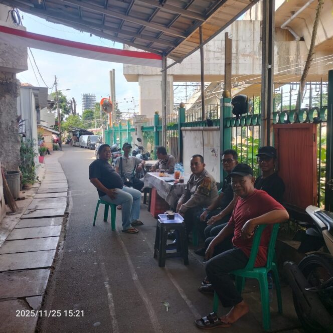 
					Perkuat Sinergi Warga, Polisi Menteng Gelar Sambang Kamtibmas Cegah Tawuran dan Provokasi