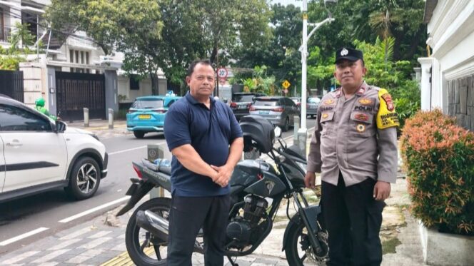 
					Patroli Humanis Bhabinkamtibmas Gandeng Security Jaga Keamanan Menteng