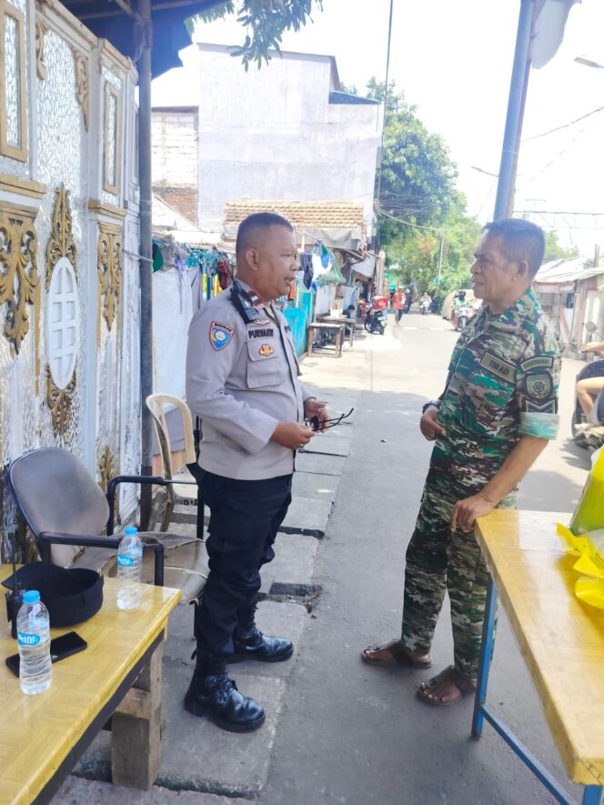 
					Bhabinkamtibmas Duri Pulo Perkuat Pemeliharaan Kamtibmas Lewat Patroli dan Door to Door System