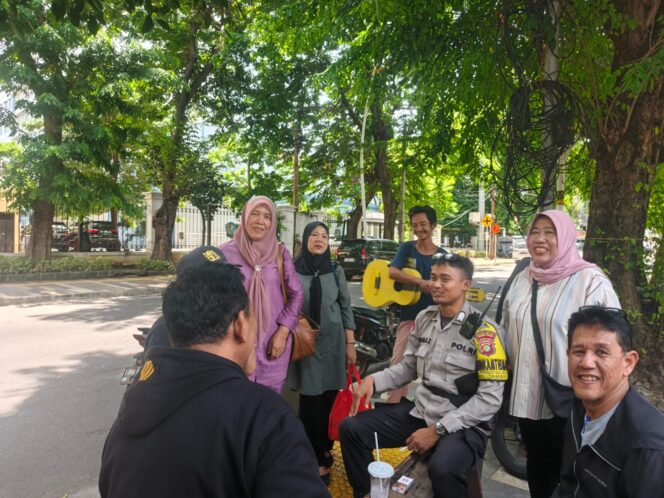 
					Bhabinkamtibmas Petojo Selatan Gelar Sambang Anjangsana, Perkuat Sinergi Jaga Kamtibmas