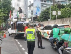 Polsek Metro Tanah Abang Amankan Aksi Unjuk Rasa di PT. ARA Secara Humanis