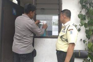 Polsek Cempaka Putih Gelar “Sahabat Patroli Polisi” dan Sosialisasi Barcode Curhat Kamtibmas di Komplek BRI Rawasari