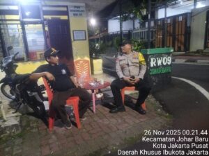 Patroli Dialogis dan Sambang Poskamling RW 09, Bhabinkamtibmas Johar Baru Perkuat Keamanan Lingkungan