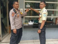 Dekatkan Layanan Kepolisian, Polsek Cempaka Putih Tempel Barcode Curhat Kamtibmas di Kantor BPJS Kesehatan