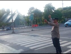 Gatur Lalin Pagi Kapolsubsektor Cut Mutia Jaga Arus Lalu Lintas Menteng Tetap Lancar