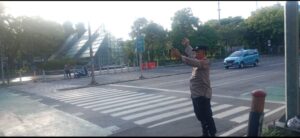 Gatur Lalin Pagi Kapolsubsektor Cut Mutia Jaga Arus Lalu Lintas Menteng Tetap Lancar