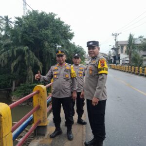 Waspada Dampak Bencana, Polres Labusel Intensifkan Pemantauan Sungai Kanan