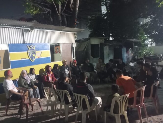 
					Bhabinkamtibmas Cideng Monitor Kegiatan Jakmania, Ajak Jaga Kondusivitas Wilayah