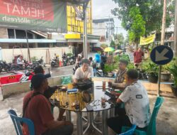 Bhabinkamtibmas Petojo Selatan Sambang Pos RW 07, Perkuat Sinergi Keamanan Lingkungan