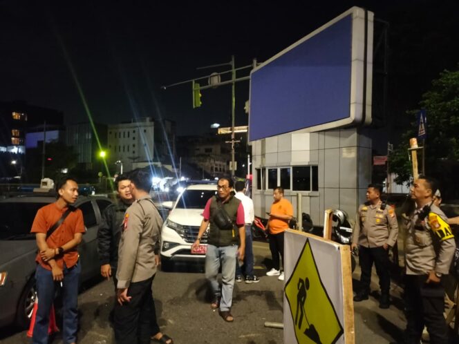 
					Patroli Malam HUT Persija, Kapolsek Sawah Besar Turun Langsung Jaga Kondusifitas Kota