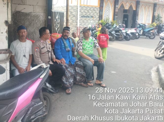 
					Patroli Dialogis Door to Door di Johar Baru, Polisi Ajak Warga Cegah Curas, Curanmor, dan Tawuran Remaja