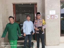 Sholat Jumat Keliling di Kampung Rawa, Bhabinkamtibmas Cooling System Ajak Warga Perkuat Keamanan Lingkungan