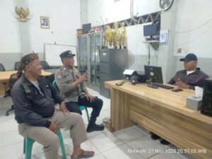 Sambang Pos Kampling RW 02 Galur, Polisi Ajak Warga Cegah Curas, Curanmor, dan Tawuran