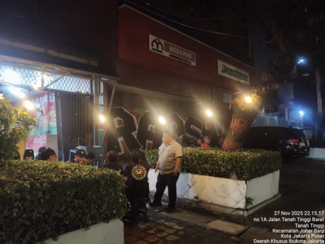 
					Supporter Jak Mania Johar Baru Berangkat ke Bundaran HI Rayakan HUT Persija ke-97, Polisi Pastikan Situasi Aman