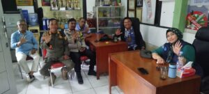 Lurah Cideng dan Bhabinkamtibmas Sambang RW 01, Perkuat Sinergi Layanan Publik dan Keamanan Wilayah