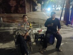 Bhabinkamtibmas Sambangi Satkamling RW 08, Warga Petojo Utara Didorong Lebih Ketat Jaga Keamanan Lingkungan