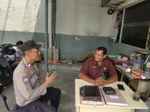 Bhabinkamtibmas Sambangi Security Shorum Mitsubishi Galur, Perkuat Kewaspadaan Kamtibmas