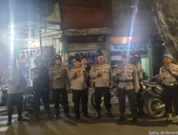 Patroli Cipta Kondisi Polsek Johar Baru Perkuat Antisipasi Guantibmas di Waktu Dini Hari