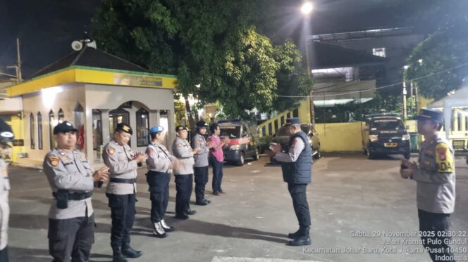 
					Wakapolsek Johar Baru Pimpin Apel Patroli Cipta Kondisi Antisipasi Guantibmas Dini Hari