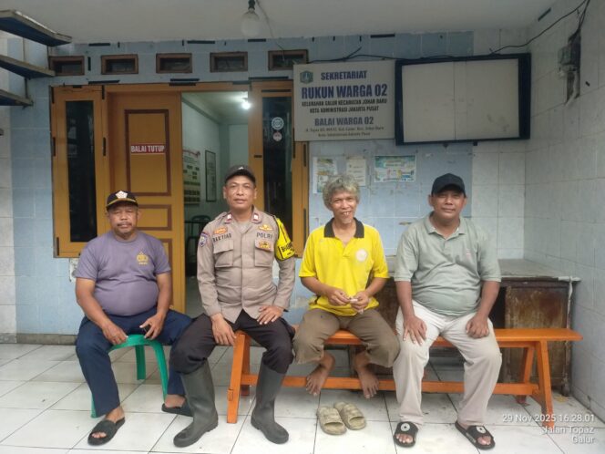 
					Sambang Bhabinkamtibmas Galur Perkuat Komunikasi Warga dan Cegah Gangguan Kamtibmas