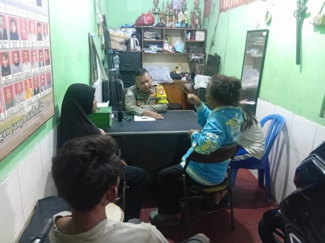 
					Mediasi Warga Duri Pulo Berhasil Capai Perdamaian, Bhabinkamtibmas Fasilitasi Penyelesaian Secara Kekeluargaan