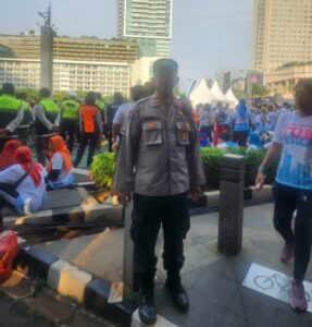 Humas Menteng Siaga di CFD: Aipda Himawan Ingatkan Warga Waspada Copet & Jambret di Bundaran HI