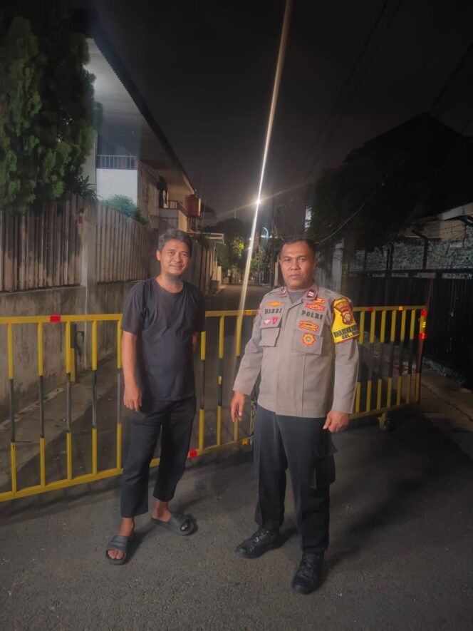 
					Bhabinkamtibmas Benhil Sambangi Pos Satkamling RT 10/05, Perkuat Sinergi dan Cegah Curanmor