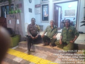 Patroli Dialogis dan Sambang ke Poskamling RW 06, Polsek Johar Baru Tingkatkan Keamanan Lingkungan