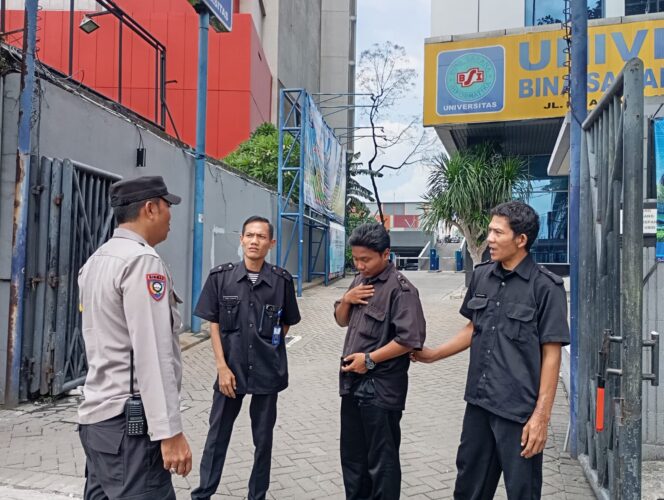 
					Bhabinkamtibmas Kwitang Sambangi Kampus BSI, Perkuat Kewaspadaan dan Komunikasi Kamtibmas