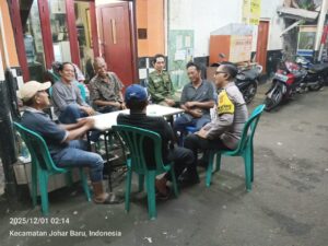 Bhabinkamtibmas Kampung Rawa Sambangi Pos Kamling, Perkuat Kesiapsiagaan Warga Cegah Curanmor