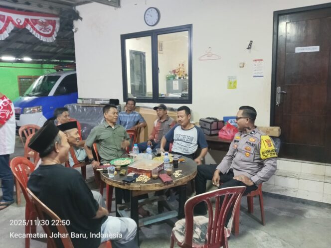 
					Cooling System, Patroli dan DDS: Polisi Sambangi Sekretariat RW02 Kampung Rawa Jaga Situasi Tetap Kondusif