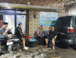 Kawal Lingkungan Aman, Bhabinkamtibmas Sambangi Pos Kamling RW04 Kampung Rawa