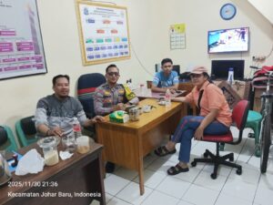 Sambangi Pos Satkamling RW 05, Bhabinkamtibmas Kampung Rawa Mengimbau Warga Waspada Curanmor