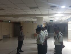 Tingkatkan Keamanan, Bhabinkamtibmas Kebon Kacang Arahkan Satpam Pasar CTA Tanah Abang
