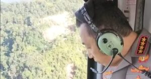 Kapolri dan Ketua Umum Bhayangkari Tinjau Udara Dampak Banjir Longsor Sumut, Pastikan Percepatan Bantuan untuk Warga