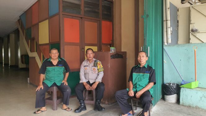 
					Bhabinkamtibmas Intensifkan Sambang Pagi, Warga Diminta Aktif Jaga Lingkungan