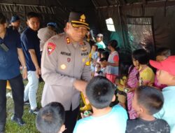 Sentuhan Kepedulian: Polres Humbahas Berikan Trauma Healing bagi Anak Korban Bencana